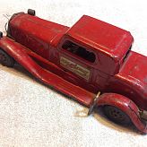 Antique Pressed Steel Girard Fire Chief wind-up battery opperated car 1919-1922